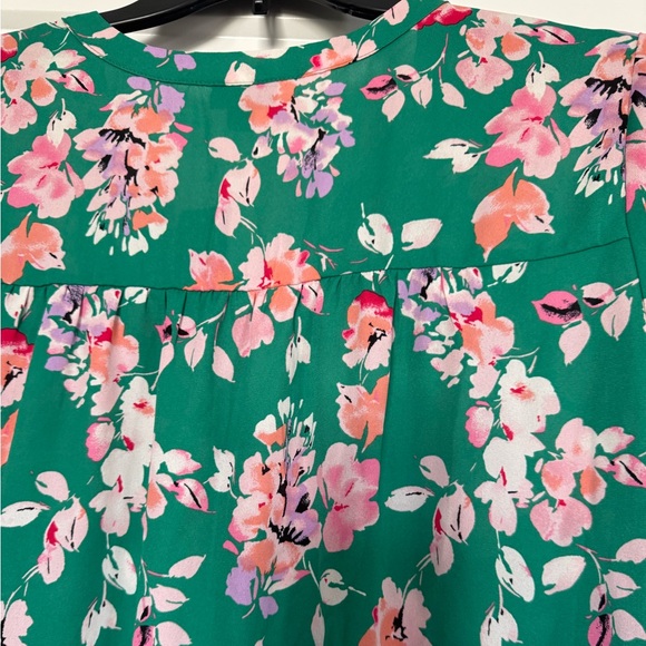 TORRID | Gorgeous Green Blouse - Picture 7 of 8